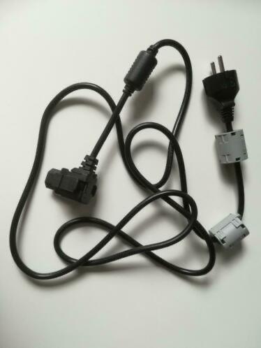 Kabel TV met 2 Ferriet ontstoringsfilters [ klemmen], Ophalen of Verzenden, Minder dan 2 meter