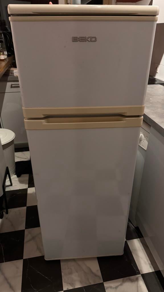 Beko koelkast met vriesvak, Ophalen, Gebruikt, 200 liter of meer, 140 tot 160 cm