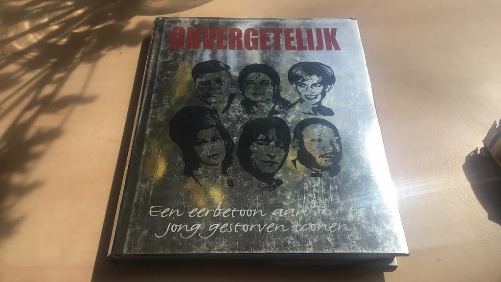 Onvergetelijk - een eerbetoon aan 101 te jong gestorven, Ophalen of Verzenden, Zo goed als nieuw