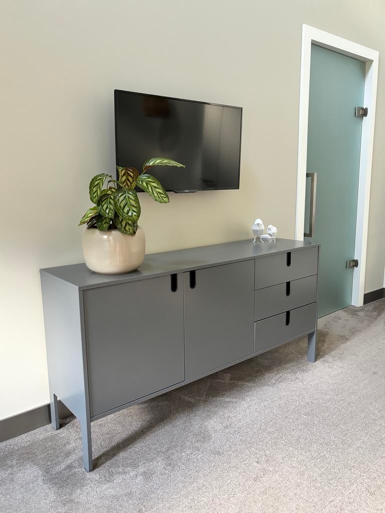 Tenzo Design Dressoir - 170x85x46 cm - Modern Grijs, Ophalen, 150 tot 200 cm, Zo goed als nieuw, Met lade(s)