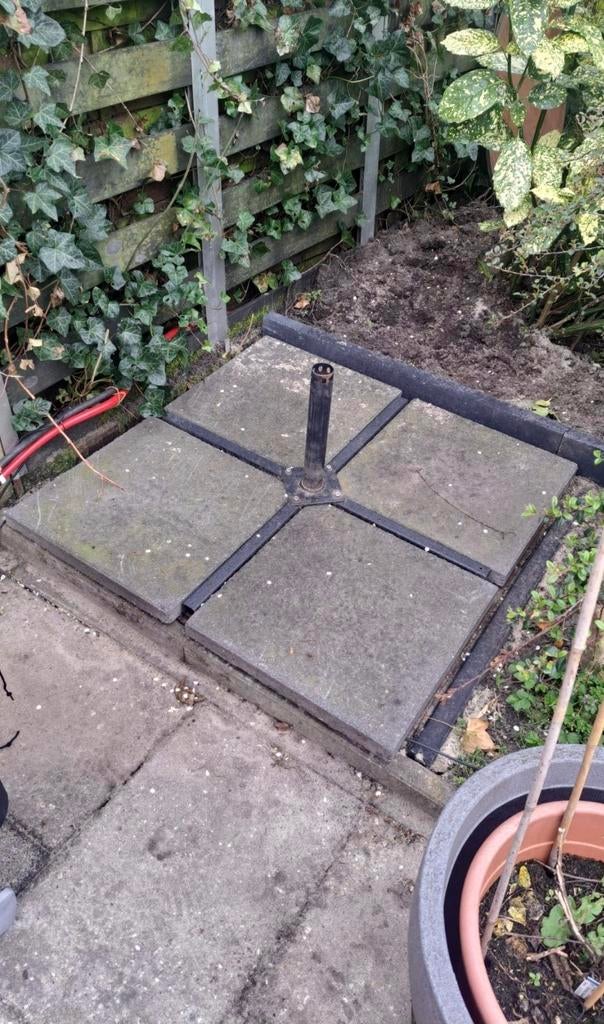 Parasolvoet met 4 zware tegels, Ophalen