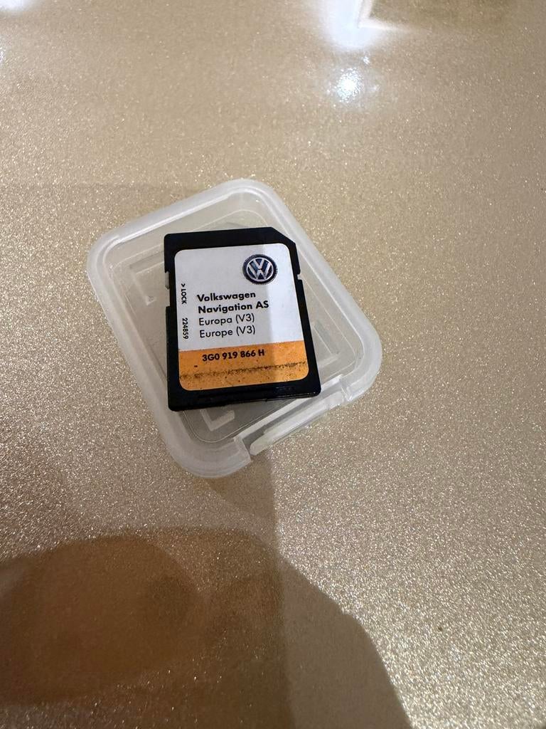 Originele VW Discover Media Navigatie SD Kaart 3G0919866H, Ophalen, Zo goed als nieuw, Heel Europa, Landkaarten