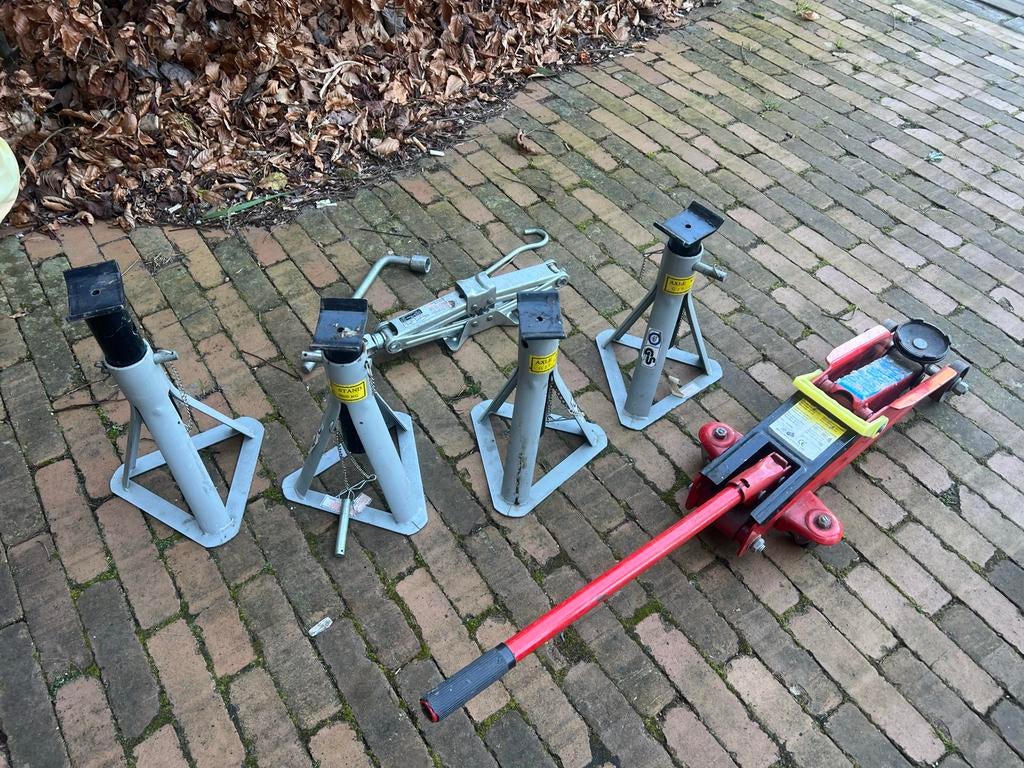 Complete set autokrik en assteunen, Ophalen, Gebruikt, Hydraulisch, Garagekrik