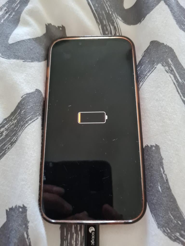 iPhone 13 voor onderdelen, 128 GB, IPhone 13, Ophalen of Verzenden, Niet werkend