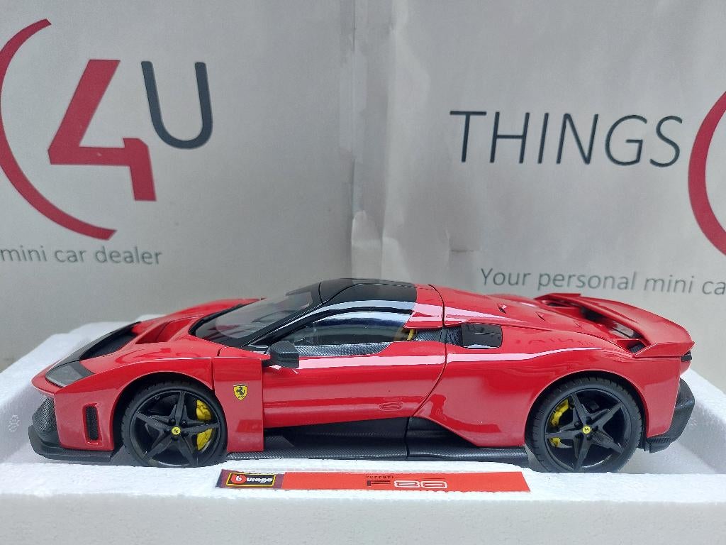 Bburago Signature 1:18 Ferrari F80 2024 corsa rood/zwart, Hobby en Vrije tijd, Modelauto's | 1:18, Ophalen of Verzenden, Nieuw