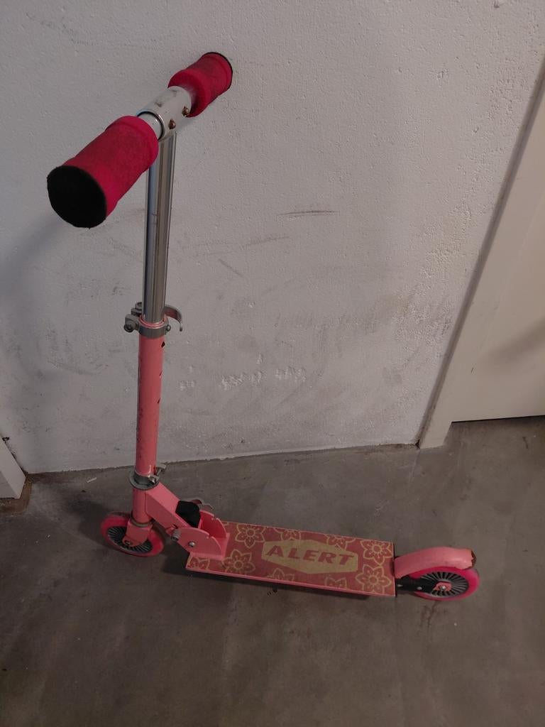 Roze meisjes step - Alert, Fietsen en Brommers, Steps, Ophalen, Gebruikt, Gewone step, Alert