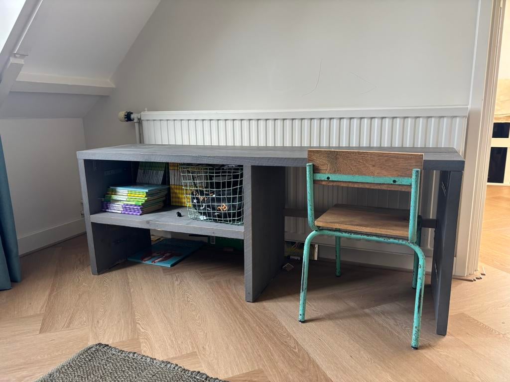 Bureautje en stoel (Kidsdepot), Ophalen, Gebruikt, Bureau