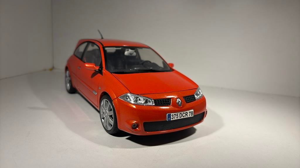 Renault megane sport Bburago 1.18, Ophalen of Verzenden, Bburago, A, A