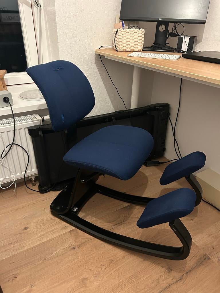 Stokke Varier ergonomische kniestoel, Ophalen, Gebruikt, Blauw, Eén