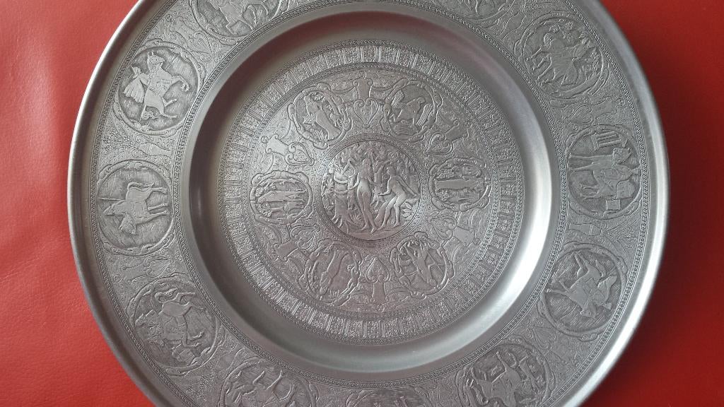 Religieus SIERBORD > Replica BRIOT < Tinnen Bord BERENDSOHN, Antiek en Kunst, Antiek | Tin, Ophalen of Verzenden