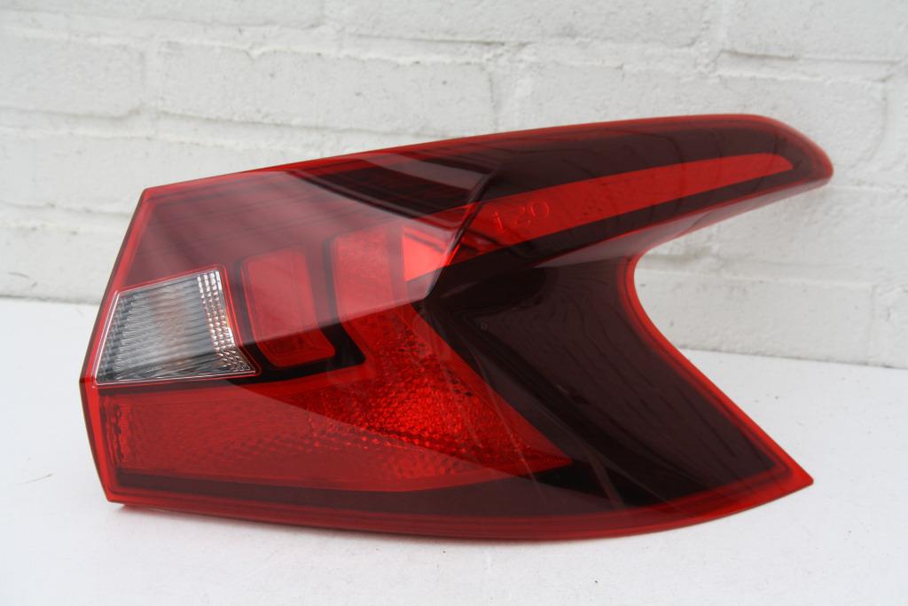 Achterlicht Hyundai I20 rechts NIEUWSTE ! model MOOI !, Ophalen of Verzenden, Gebruikt, Hyundai