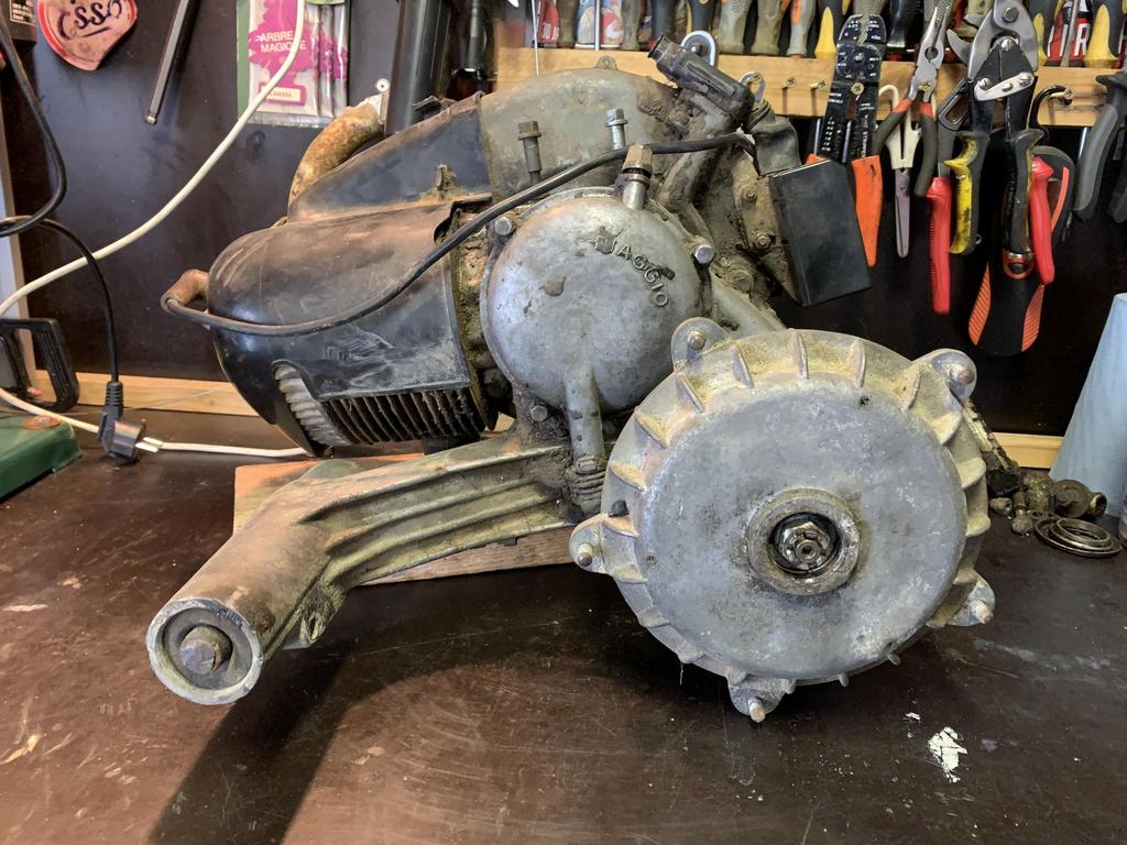 Gezocht Vespa PX200 of P200 motor, Ophalen