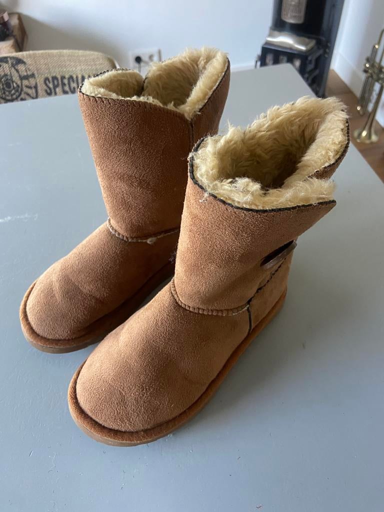 Uggs, Kinderen en Baby's, Meisje, Ophalen of Verzenden, Laarzen, Zo goed als nieuw