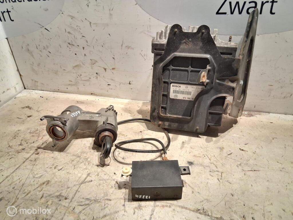 Contactslot, sleutel ecu Vw Transporter T4 2.5TDI 074906021F, Auto-onderdelen, Gebruikt, Volkswagen, Ophalen of Verzenden, Volkswagen