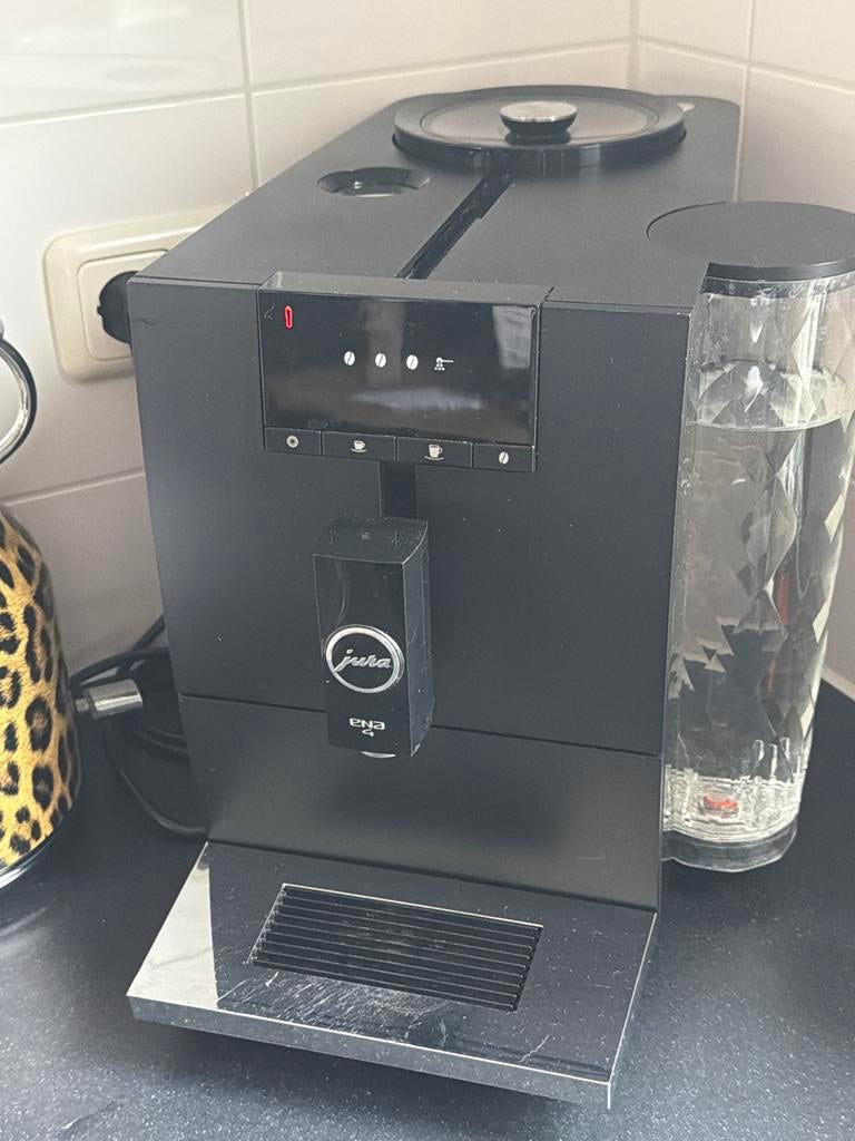Jura Ena 4 - Goed onderhouden, 2,5 jaar oud, Ophalen, Afneembaar waterreservoir, Gebruikt, Koffiemachine