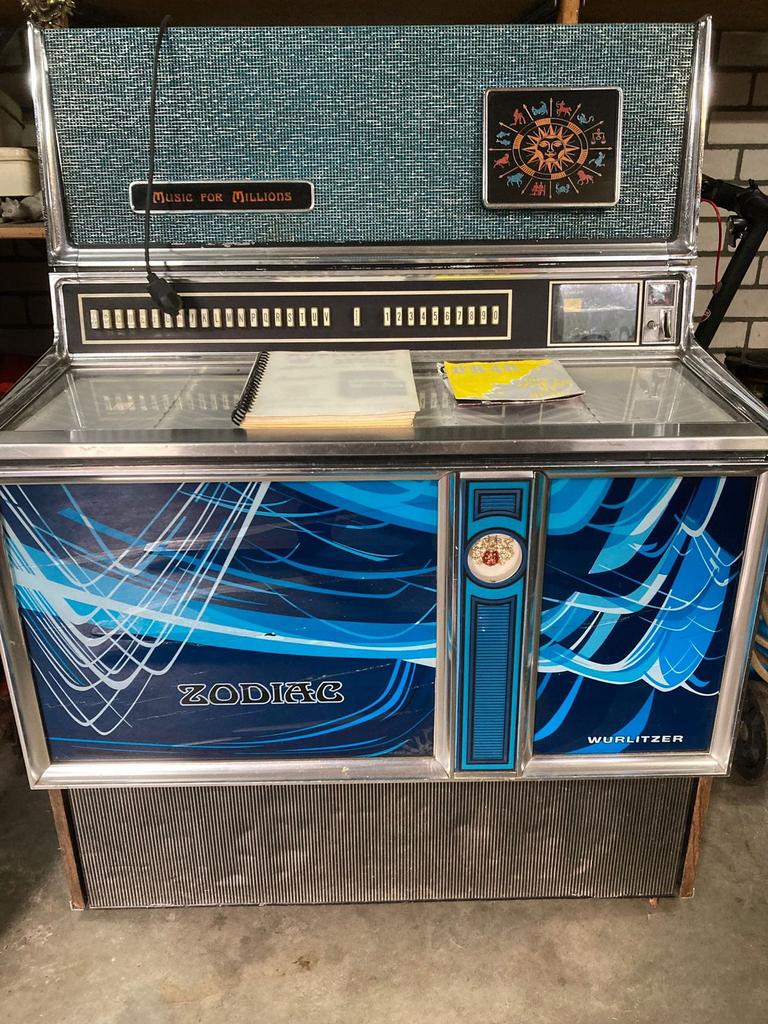 Hele mooie jukebox Wurlitzer zodiac 3500 bj1971, Verzamelen, Automaten | Jukeboxen, Ophalen, Gebruikt, 1960 tot 1970, Wurlitzer