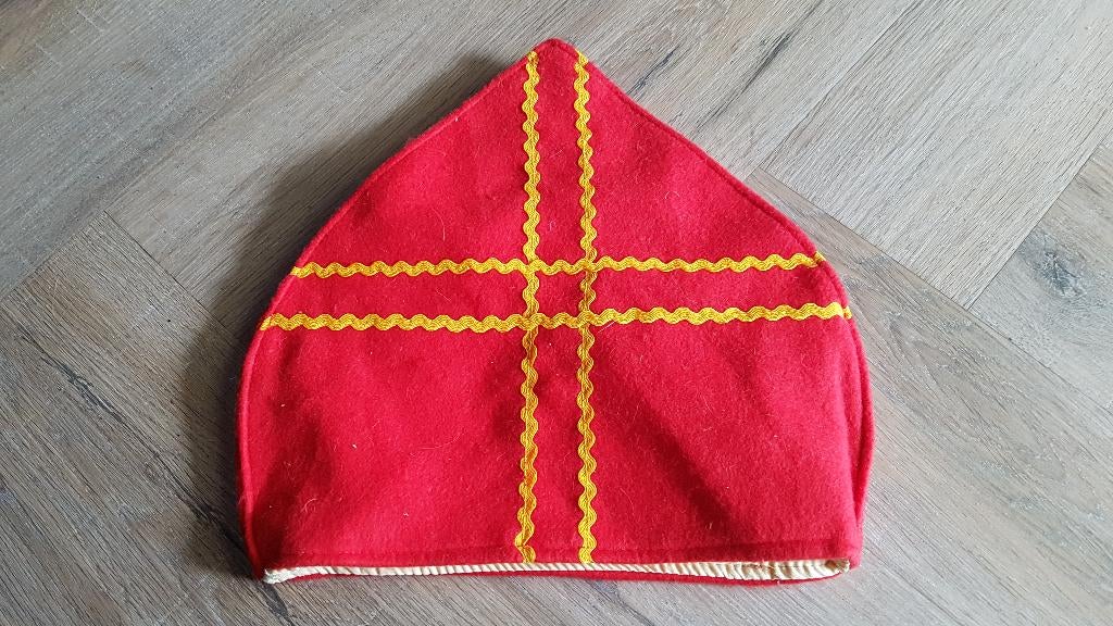 Mijter, hulpmijter van Sint Nicolaas / Sinterklaas Carnaval, Ophalen of Verzenden, Zo goed als nieuw, Jongen of Meisje