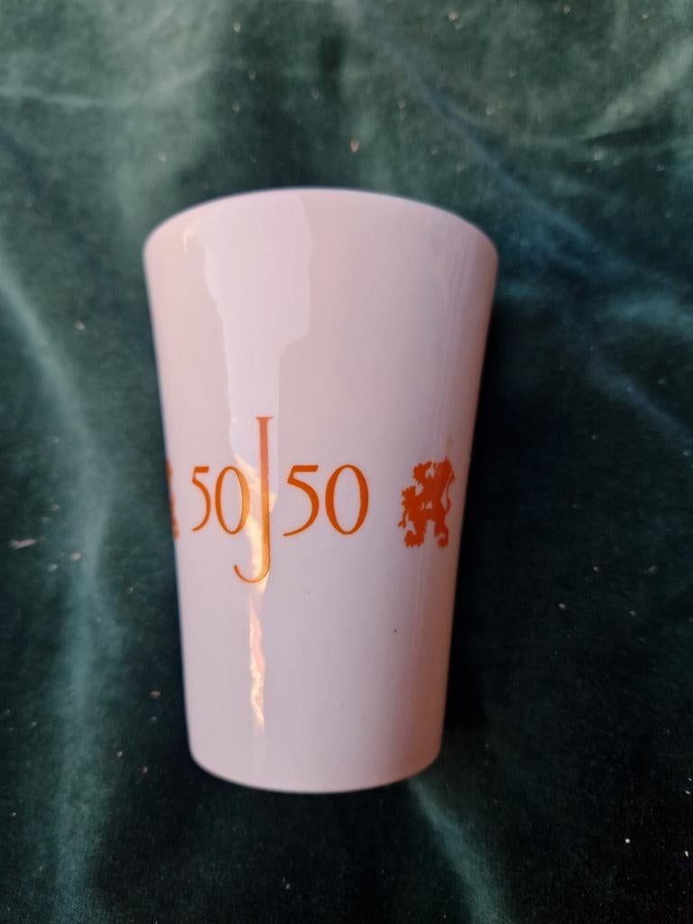 Petrus Regout Beker - 50/50, Verzenden