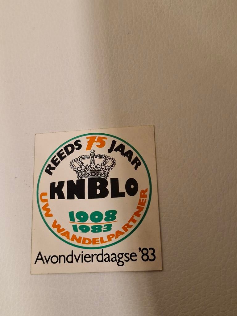 5247 KNBLO Avondvierdaagse '83 Sticker, Ophalen of Verzenden, Gebruikt, Overige typen