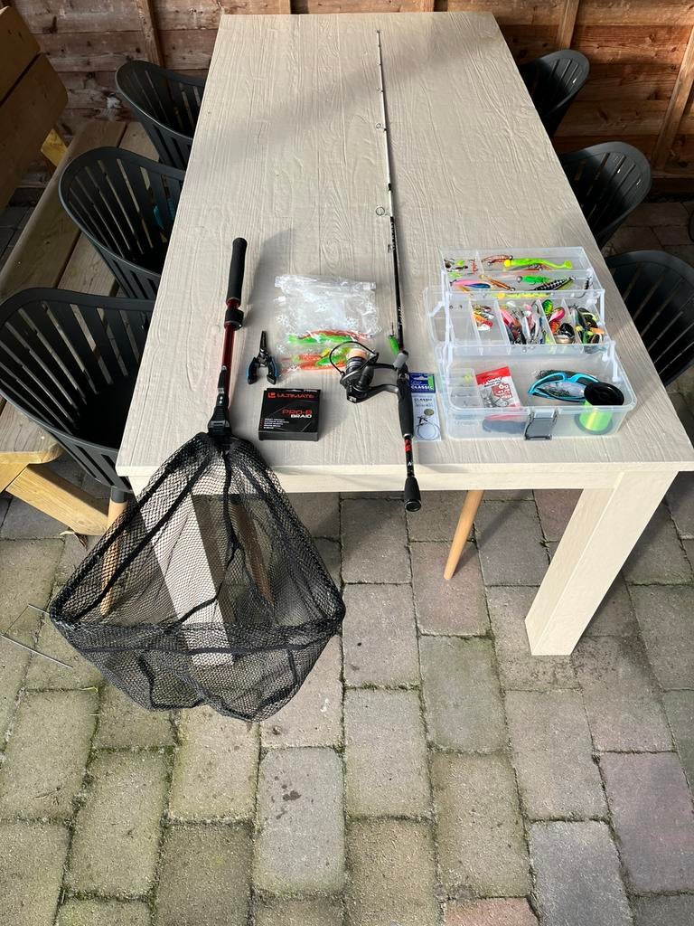 Vishengel en alle toebehoren - Ultieme starterset, Watersport en Boten, Hengelsport | Roofvissen, Ophalen, Zo goed als nieuw, Complete set