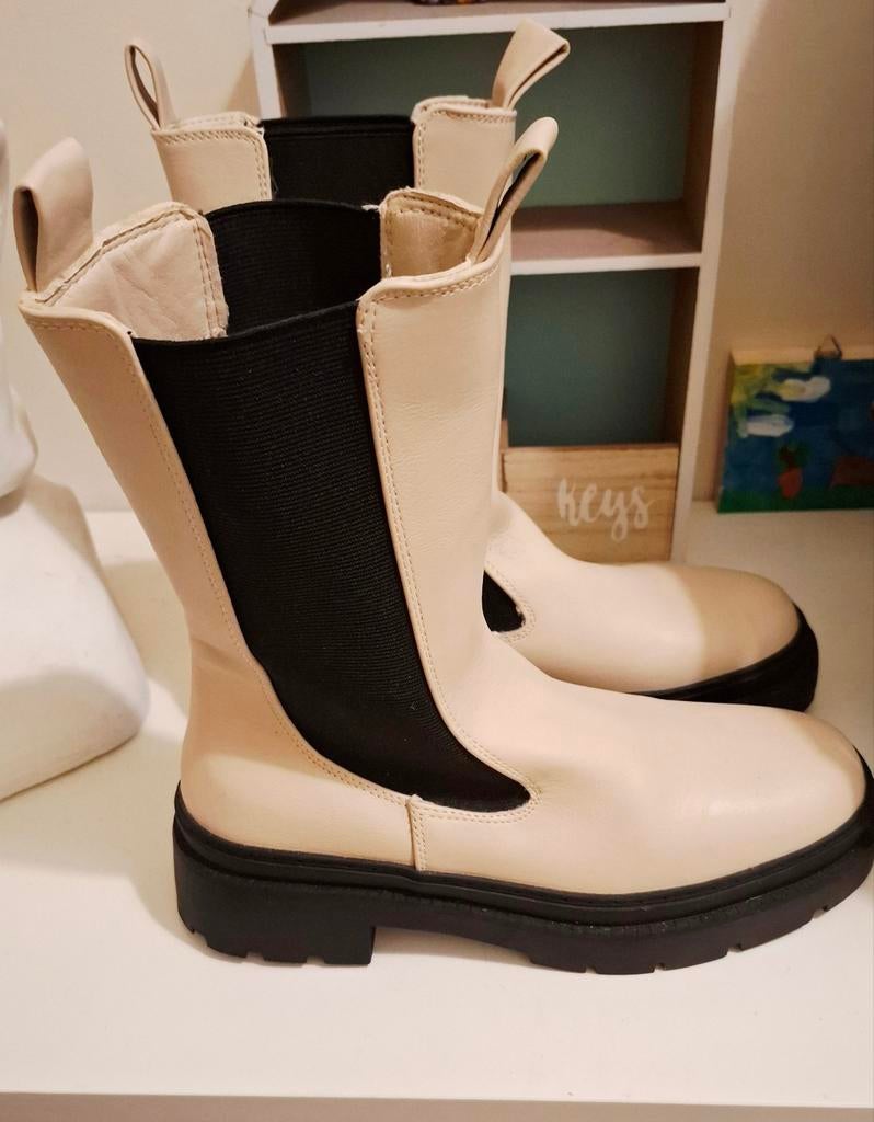 Leuke laarzen/boots primark maat 38 licht beige nieuw, Ophalen of Verzenden, Nieuw, Beige