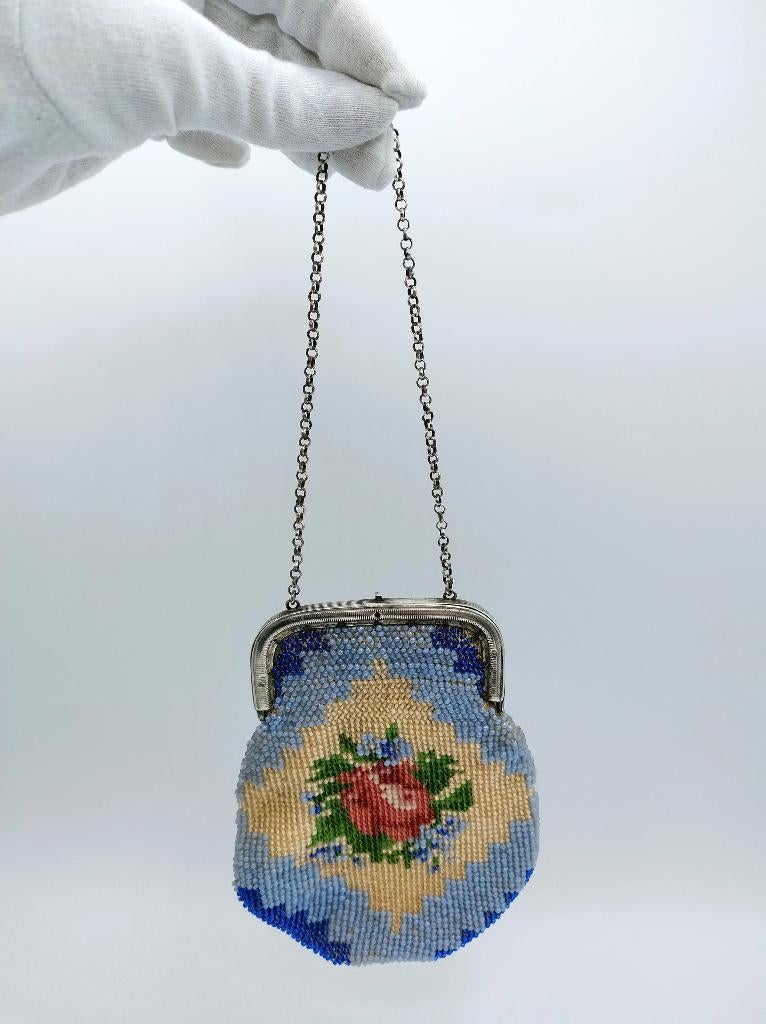 Zilveren beursbeugel met kralentas, 1840, Antiek en Kunst, Verzenden, Zilver