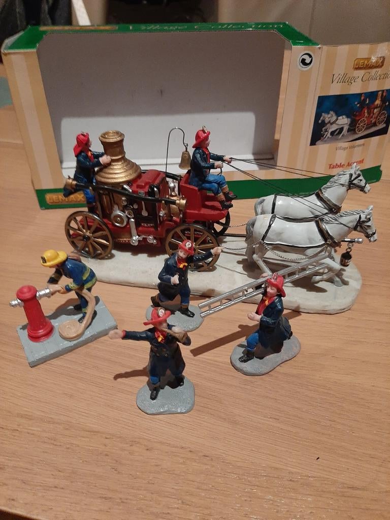 Lemax brandweer set kerstdorp miniatuur, Diversen, Kerst, Ophalen of Verzenden