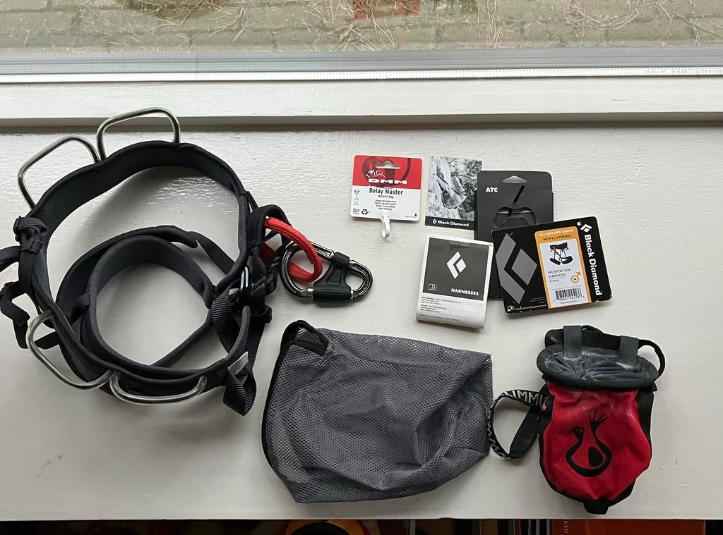 Black Diamond - Momentum Harness - maat M, Sport en Fitness, Ophalen of Verzenden, Zo goed als nieuw, Klimsport-accessoire