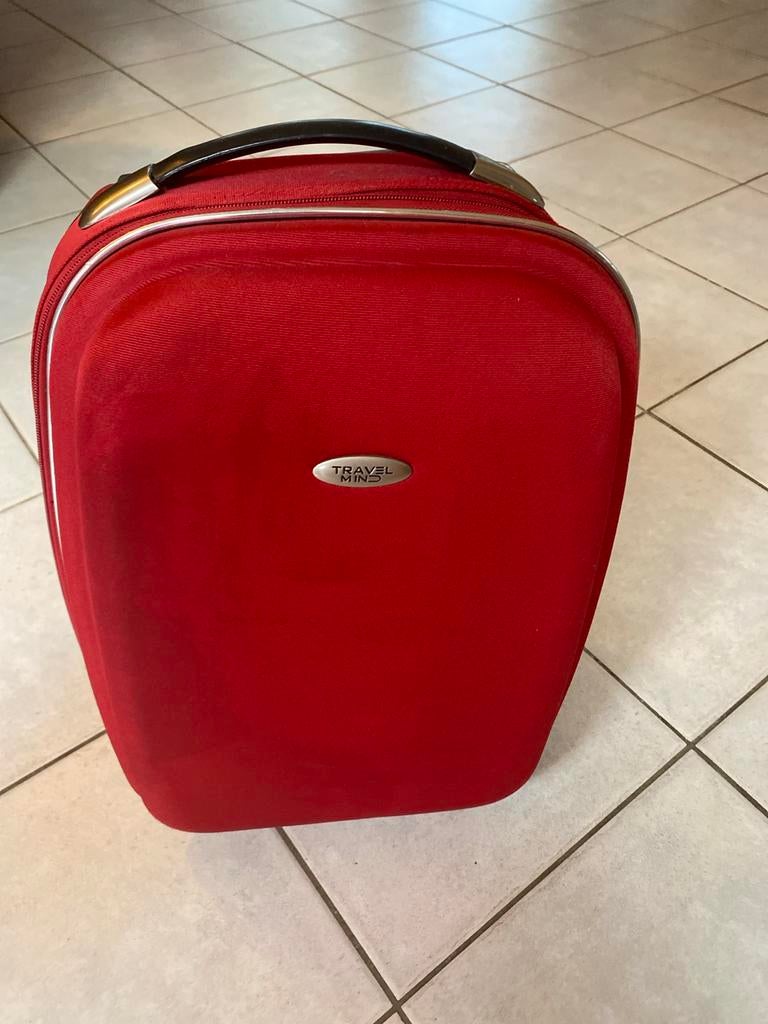 Compacte rode trolley, Overige materialen, Minder dan 50 cm, Ophalen of Verzenden, Zo goed als nieuw