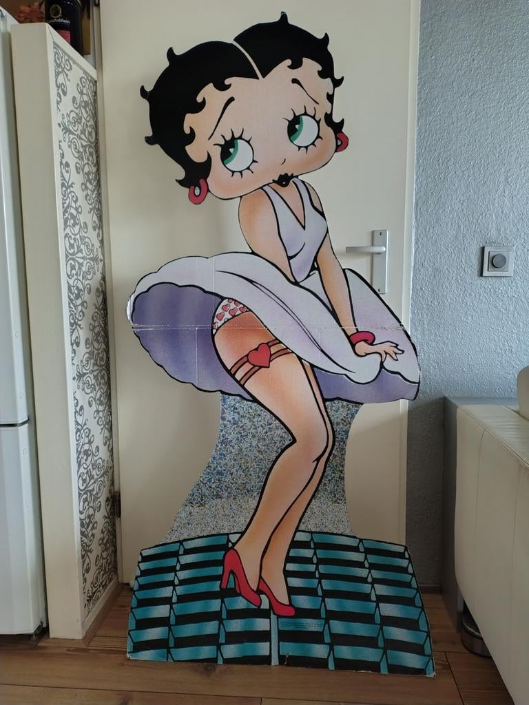 Twee unieke Betty Boop vintage stand alone display., Ophalen