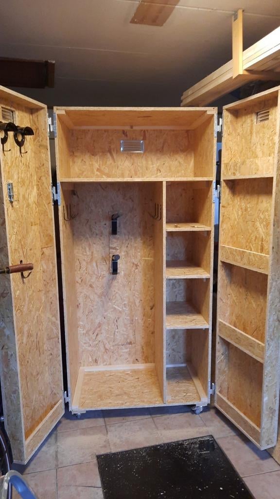 NIEUW Houten zadelkast speciaal op maat, Dieren en Toebehoren, Ophalen of Verzenden, Nieuw, Overige soorten