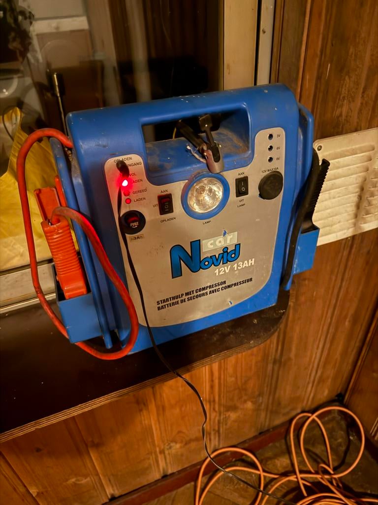 Jumpstarter Auto met Compressor en Alarmlicht - Goede Staat, Ophalen of Verzenden, Gebruikt