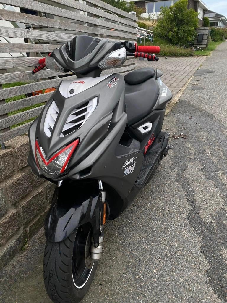 Opzoek naar begrenzer voor Yamaha Aerox 2013+ (2takt), Fietsen en Brommers, Scooters | Yamaha, Ophalen, Aerox, Nieuw, Benzine