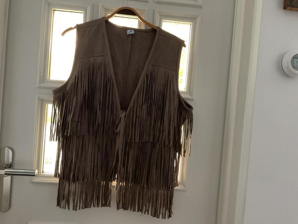 Bruine spencer met franje, Ophalen of Verzenden, Zo goed als nieuw, Maat 46/48 (XL) of groter, Bruin