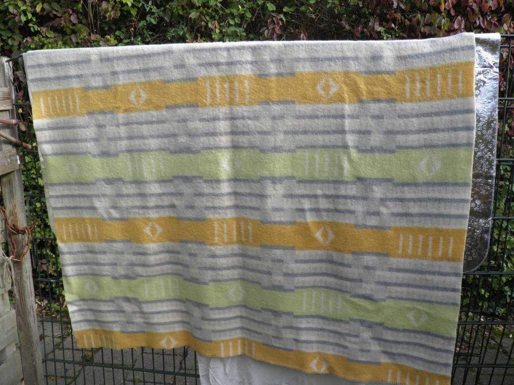 Wollen deken van hatema 100 % wol, Gebruikt, Overige kleuren, Tweepersoons, Ophalen of Verzenden