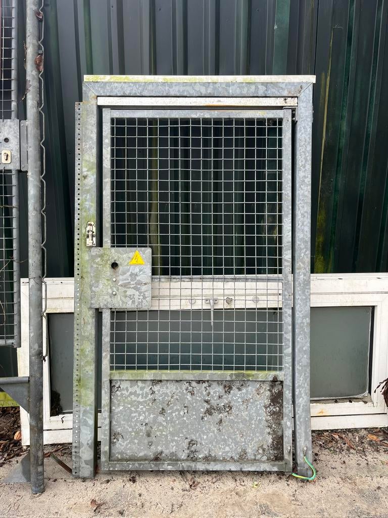 Looppoort - deur gegalvaniseerd, Ophalen of Verzenden, Zo goed als nieuw, Kippenhok of Kippenren