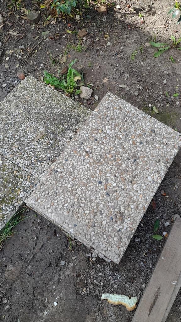 Gratis op te halen: grindtegels, Tuin en Terras, Tegels en Klinkers, Ophalen, Gebruikt, 10 m² of meer, Beton
