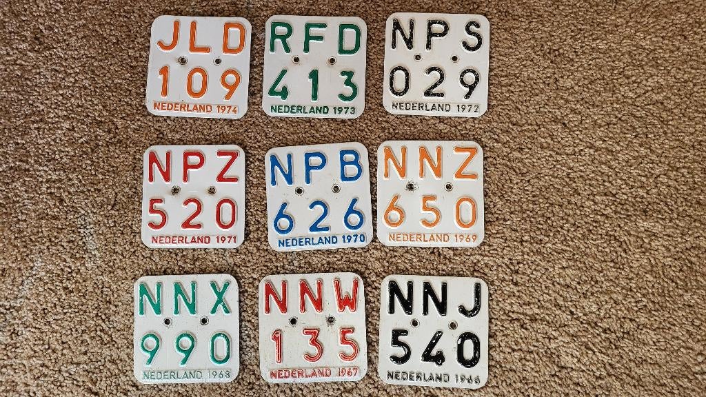 Oude kentekenplaatjes brommer, Ophalen of Verzenden, Gebruikt