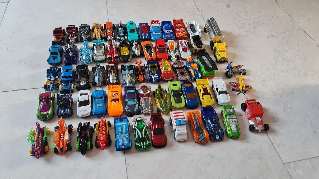 Hot wheels bundle, Kinderen en Baby's, Speelgoed | Speelgoedvoertuigen, Ophalen, Gebruikt