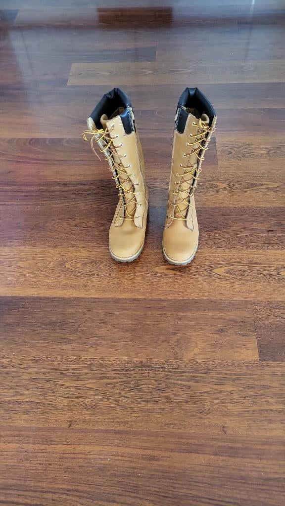 Timberland laarzen Mt 39, Kleding | Dames, Schoenen, Ophalen, Hoge laarzen, Bruin, Zo goed als nieuw