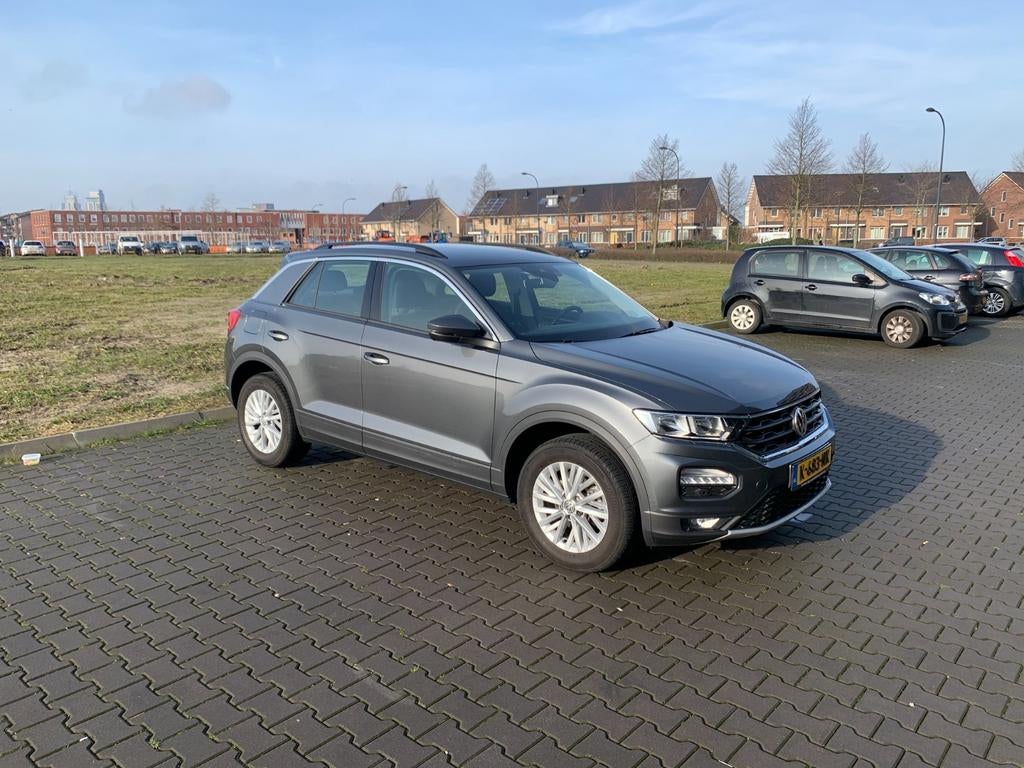 Volkswagen T-ROC 1.5 TSI 150PK 7-DSG 2019 Grijs, Stof, 1498 cc, Zwart, 4 cilinders