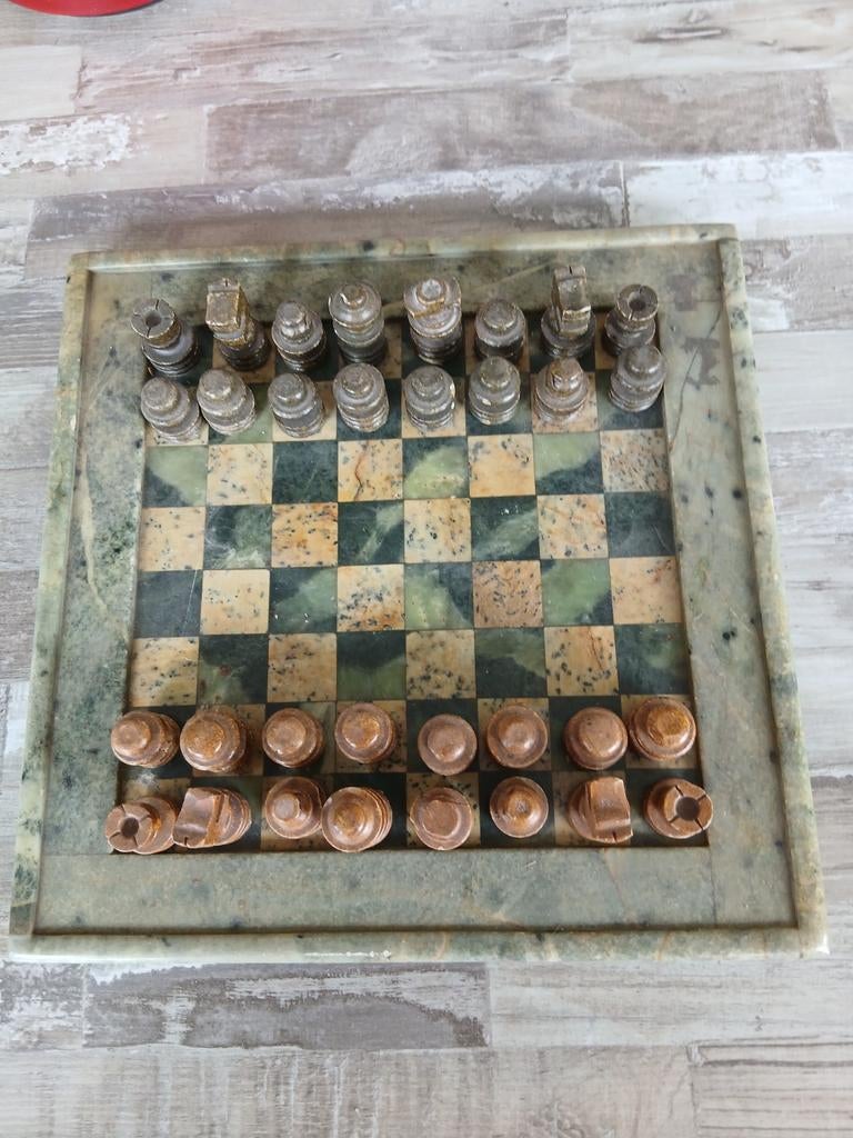 Uniek marmeren schaakspel - Handgemaakt, Een of twee spelers, Ophalen of Verzenden, Gebruikt, Onbekend