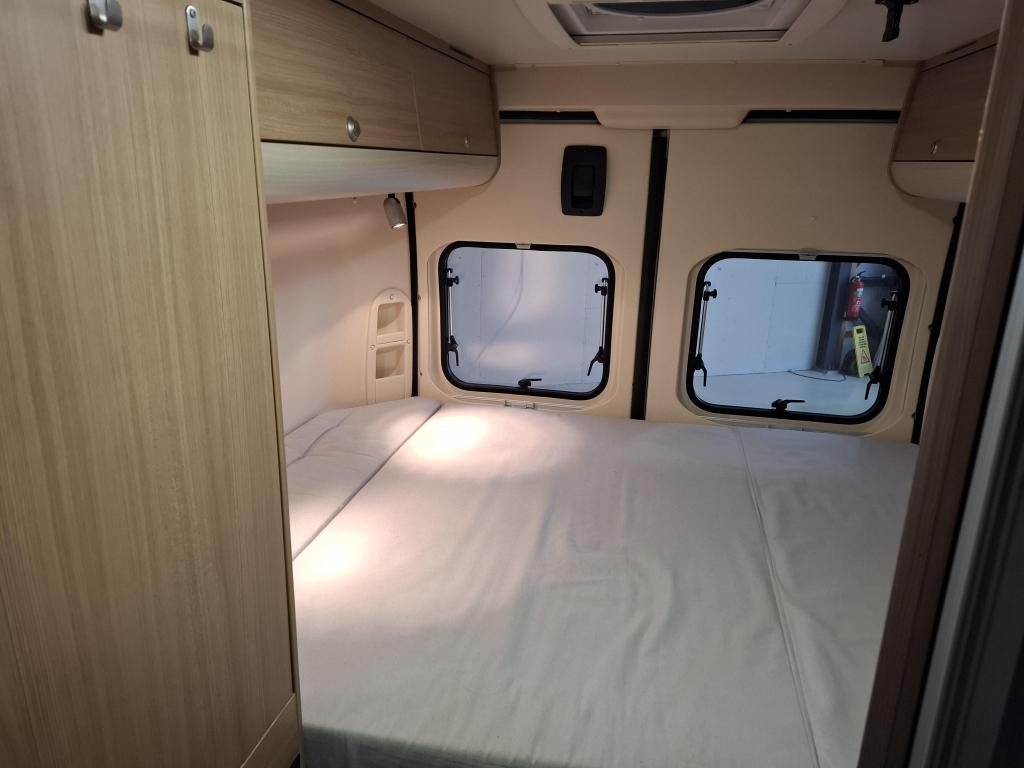 2014 Adria Twin600SP Sunliving 130PK Solar Busbiker 163160km, Luifel, Buscamper of Camperbus, Fiat, Koelkast