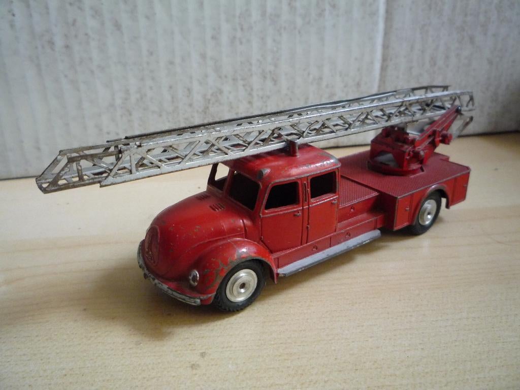 Magirus Deutz Brandweerwagen Märklin schaal 1:50, Hobby en Vrije tijd, Modelauto's | 1:50, Ophalen of Verzenden, Gebruikt, Bus of Vrachtwagen