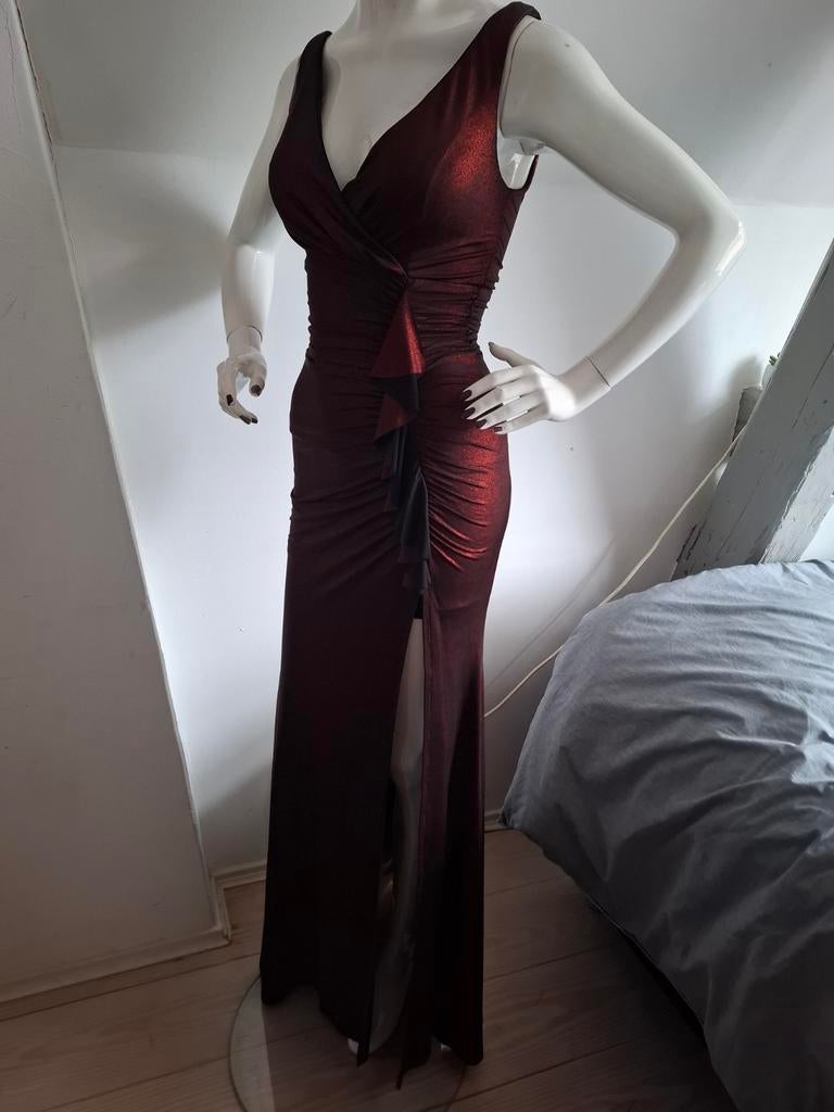 Eva & Lola galajurk mooie kleur donkerrood split maat S, Galajurk, Ophalen of Verzenden, Zo goed als nieuw, Eva&Lola