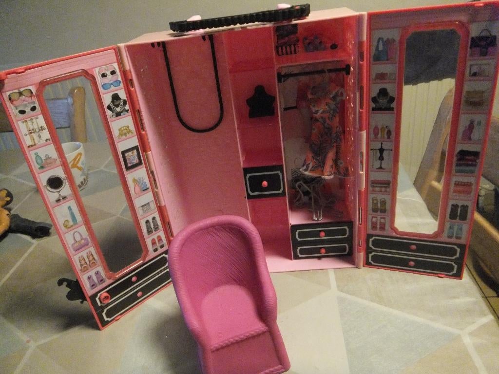 barbie kast + zetel ,vintage, Ophalen of Verzenden, Gebruikt, Barbie