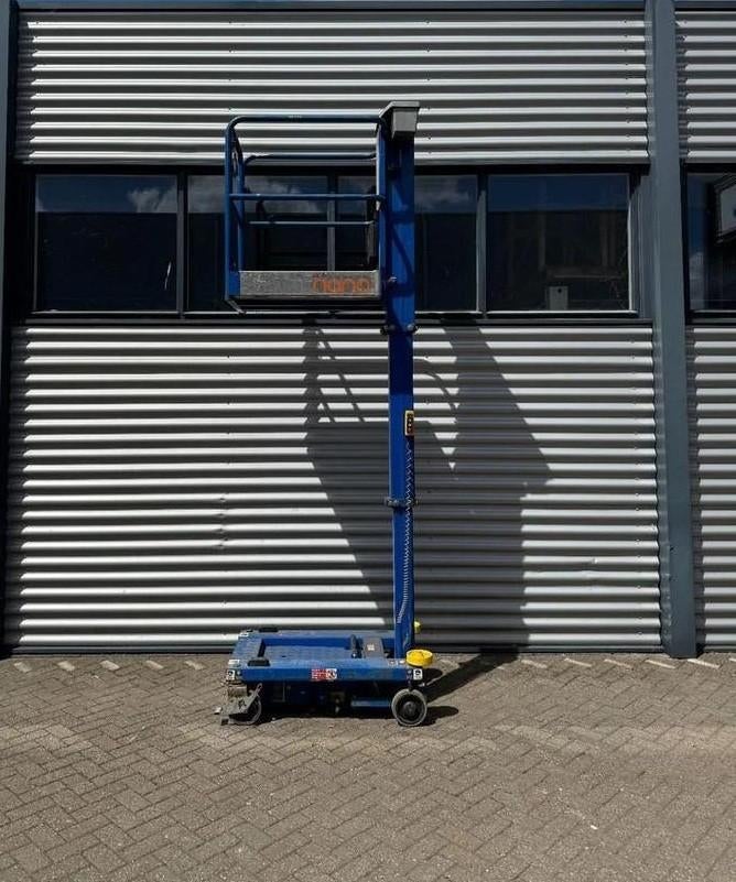 Hoogwerker PowerTower Nano, Ophalen