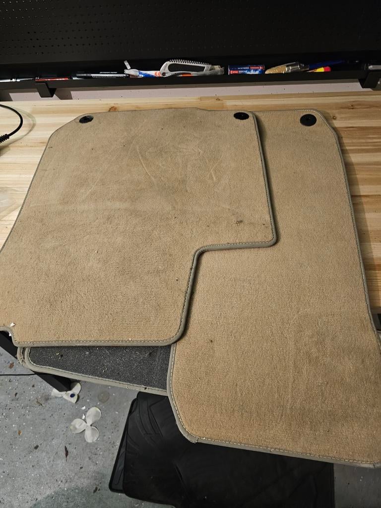 Origineel volkswagen mattenset Golf 4 2003 licht bruin, Ophalen of Verzenden