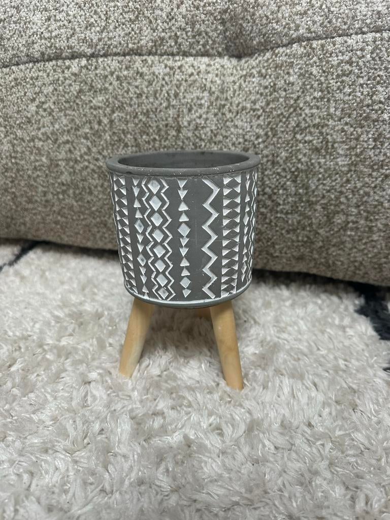 Bloempot op pootjes - Grijs met wit patroon, Tuin en Terras, Bloempotten, Overige materialen, Rond, Binnen, Ophalen of Verzenden