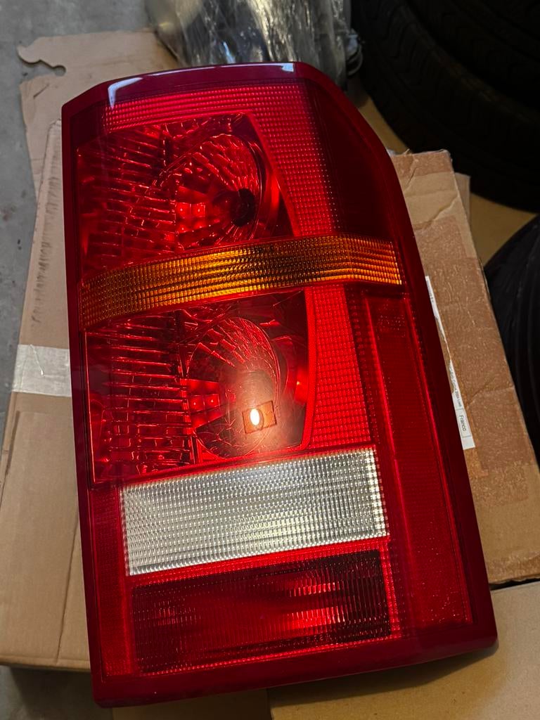 land rover discovery achterlicht, Ophalen of Verzenden, Land Rover